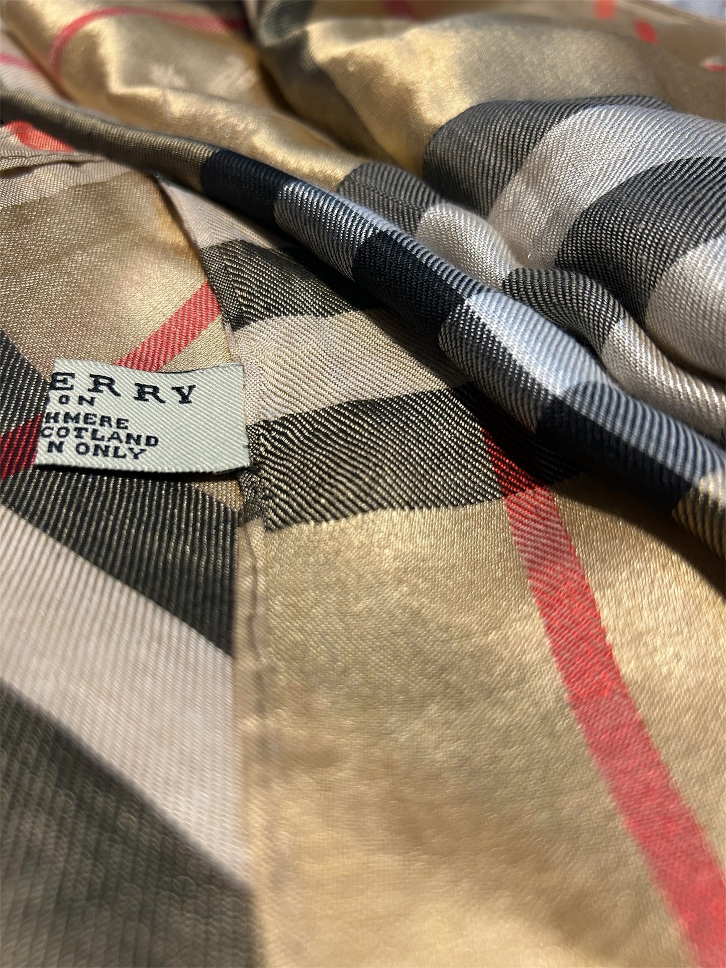 Burberry Cashmere Scarf (L)